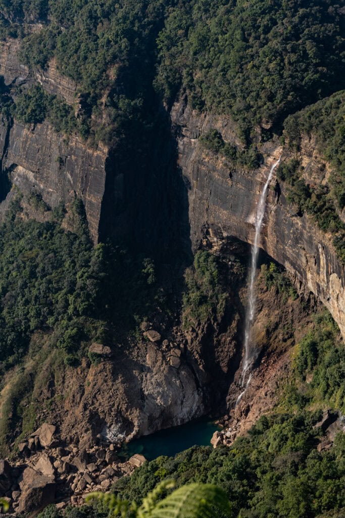 The falls dropping 1000+ feet