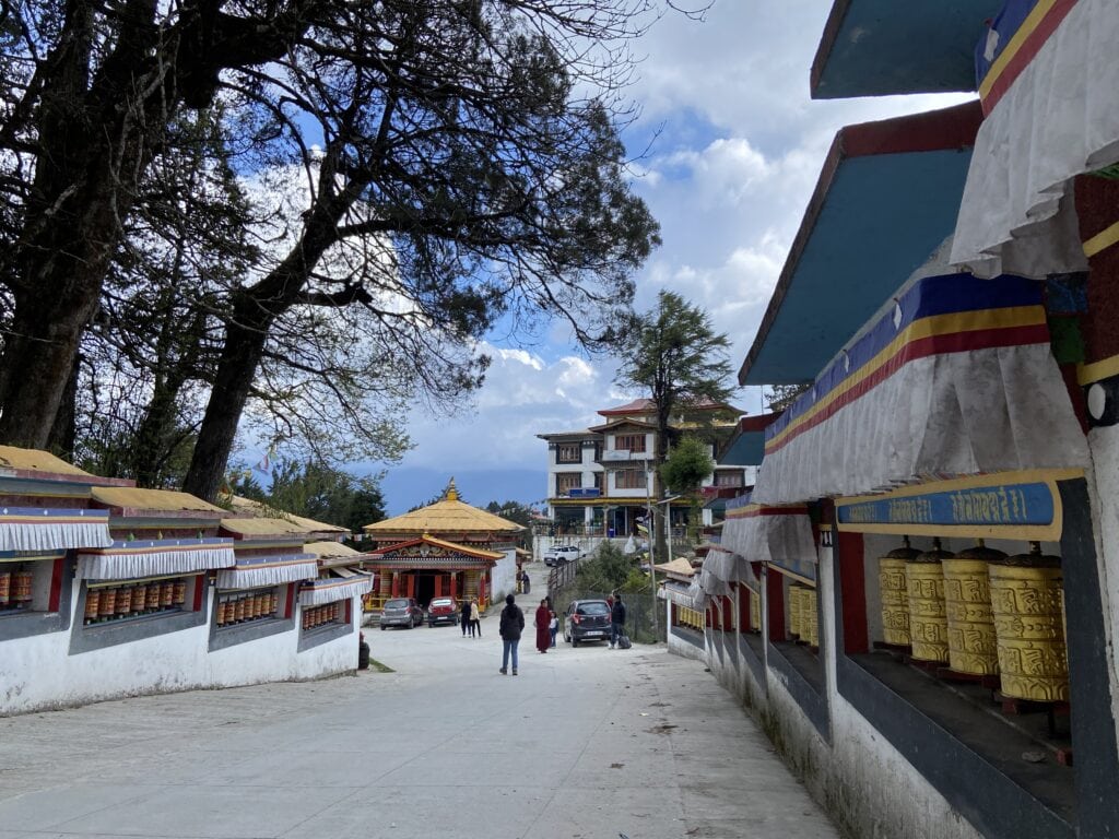 Entrace after the parking lot of Tawang Monastery